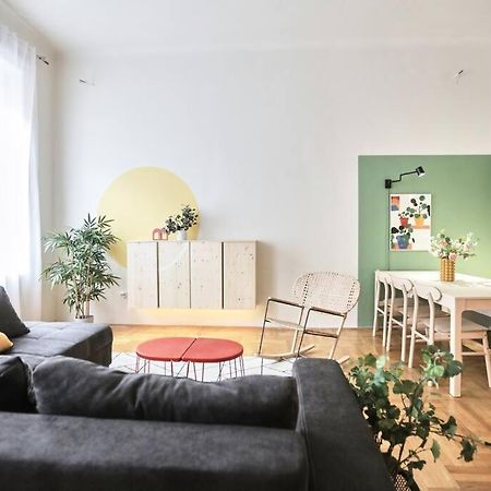 Unwind In Style W Sauna Dsgn 2Br Home Budapest Luaran gambar