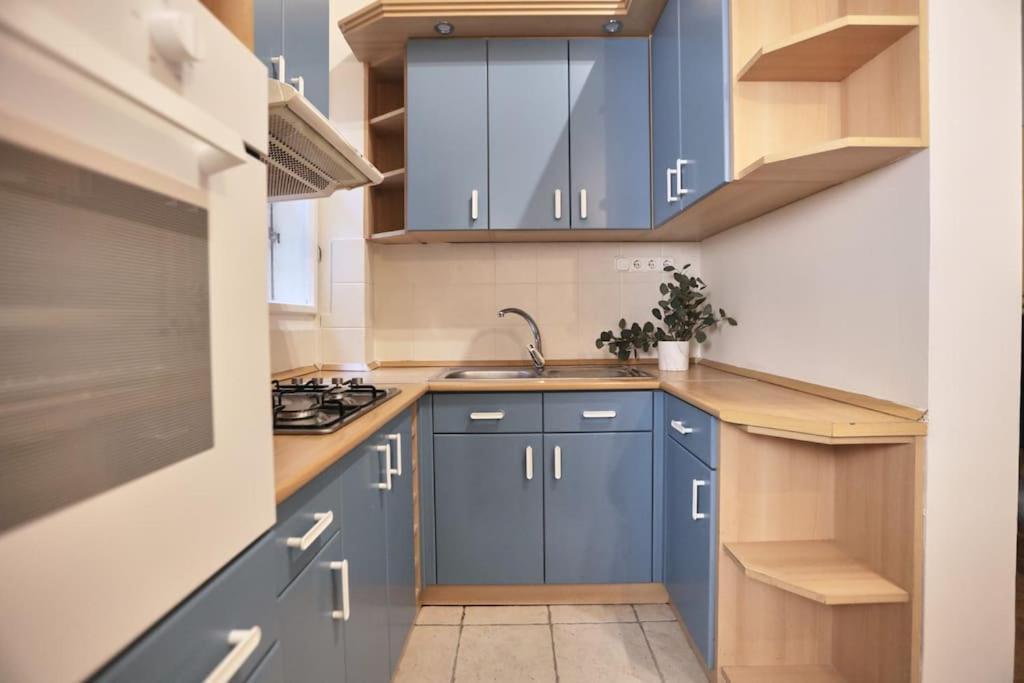 Unwind In Style W Sauna Dsgn 2Br Home Budapest Luaran gambar