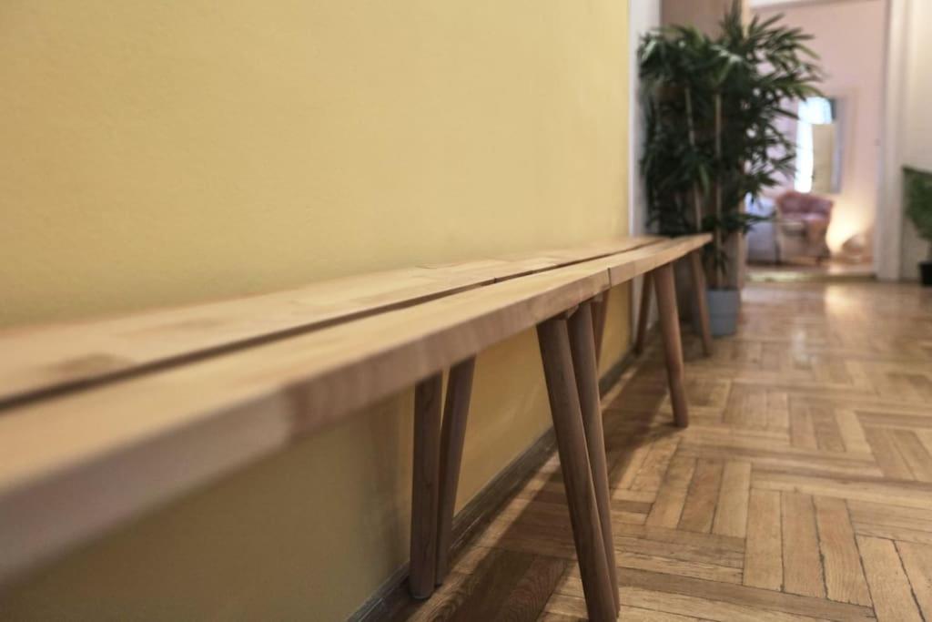 Unwind In Style W Sauna Dsgn 2Br Home Budapest Luaran gambar