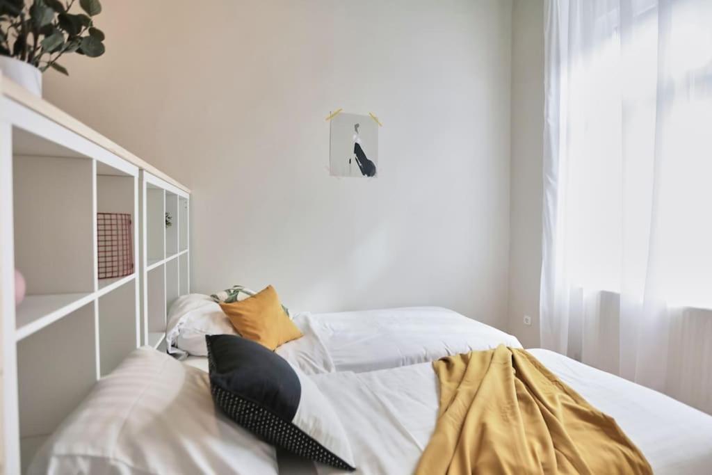 Unwind In Style W Sauna Dsgn 2Br Home Budapest Luaran gambar